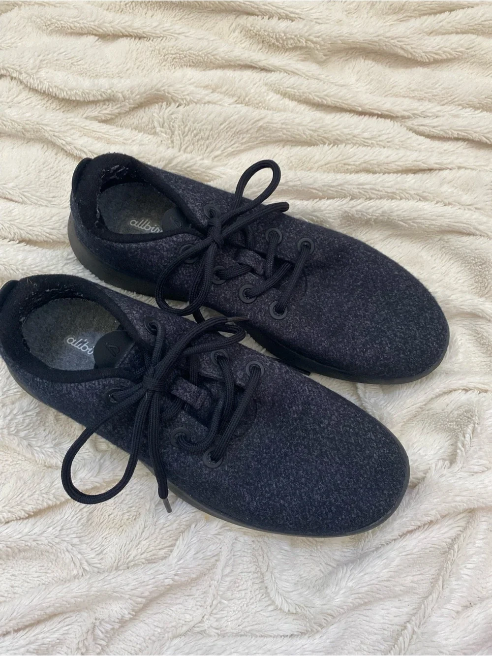 All Birds men’s black sneakers Sz 11 comfy athletic